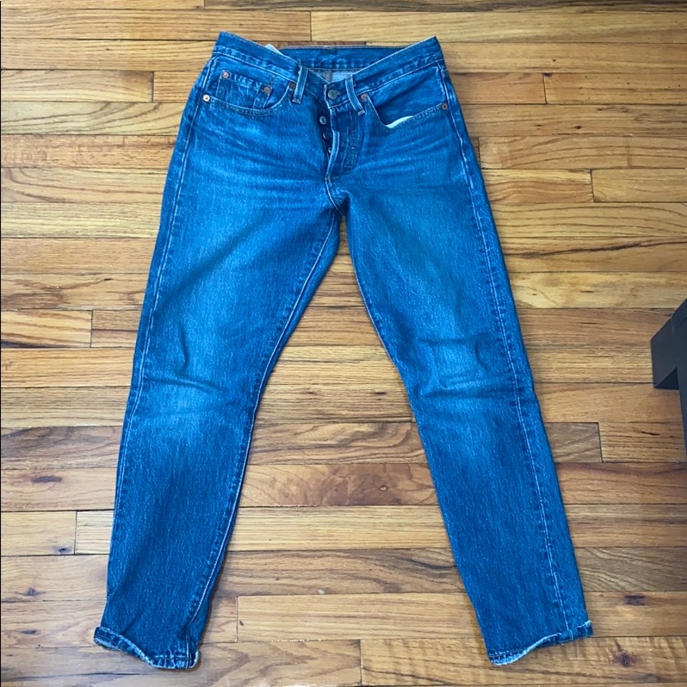 Levi’s 501 skinny jean in “chill pill”